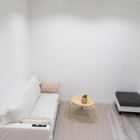 Charmant Appartement 2 Pieces ヴァランス エクステリア 写真